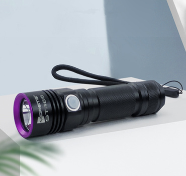 ST-365 UV flashlight